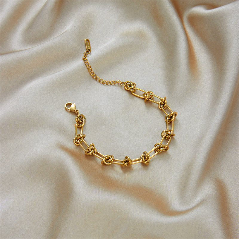 Golden Knot Chain Jewelry Set – 18K Gold Plated Stainless Steel