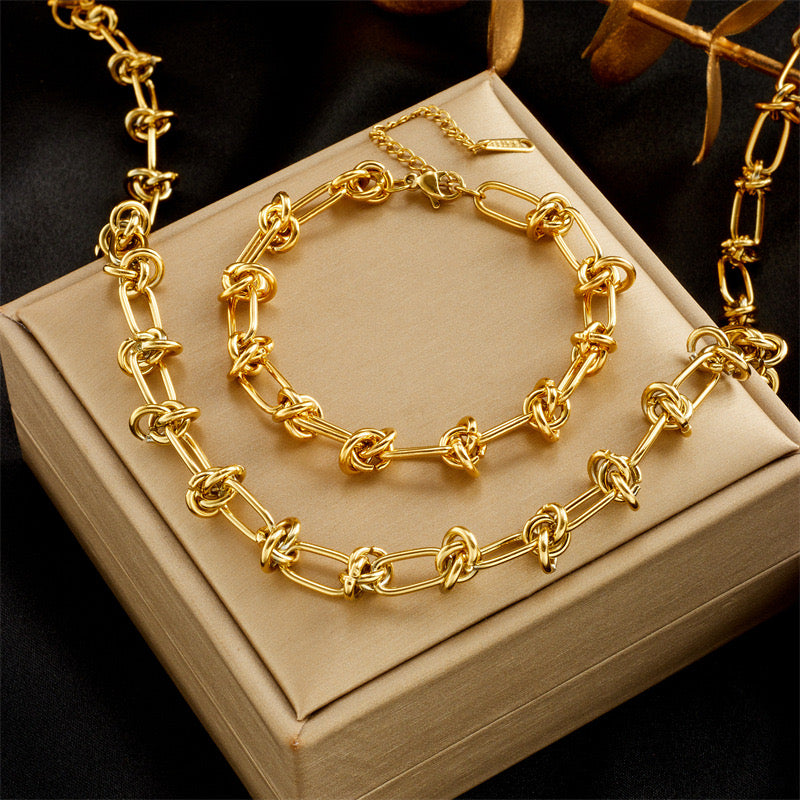 Golden Knot Chain Jewelry Set – 18K Gold Plated Stainless Steel