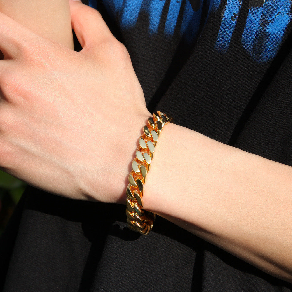 Titan Gold Cuban Link Bracelet – 18K Gold PVD Plated Stainless Steel- 7 inch