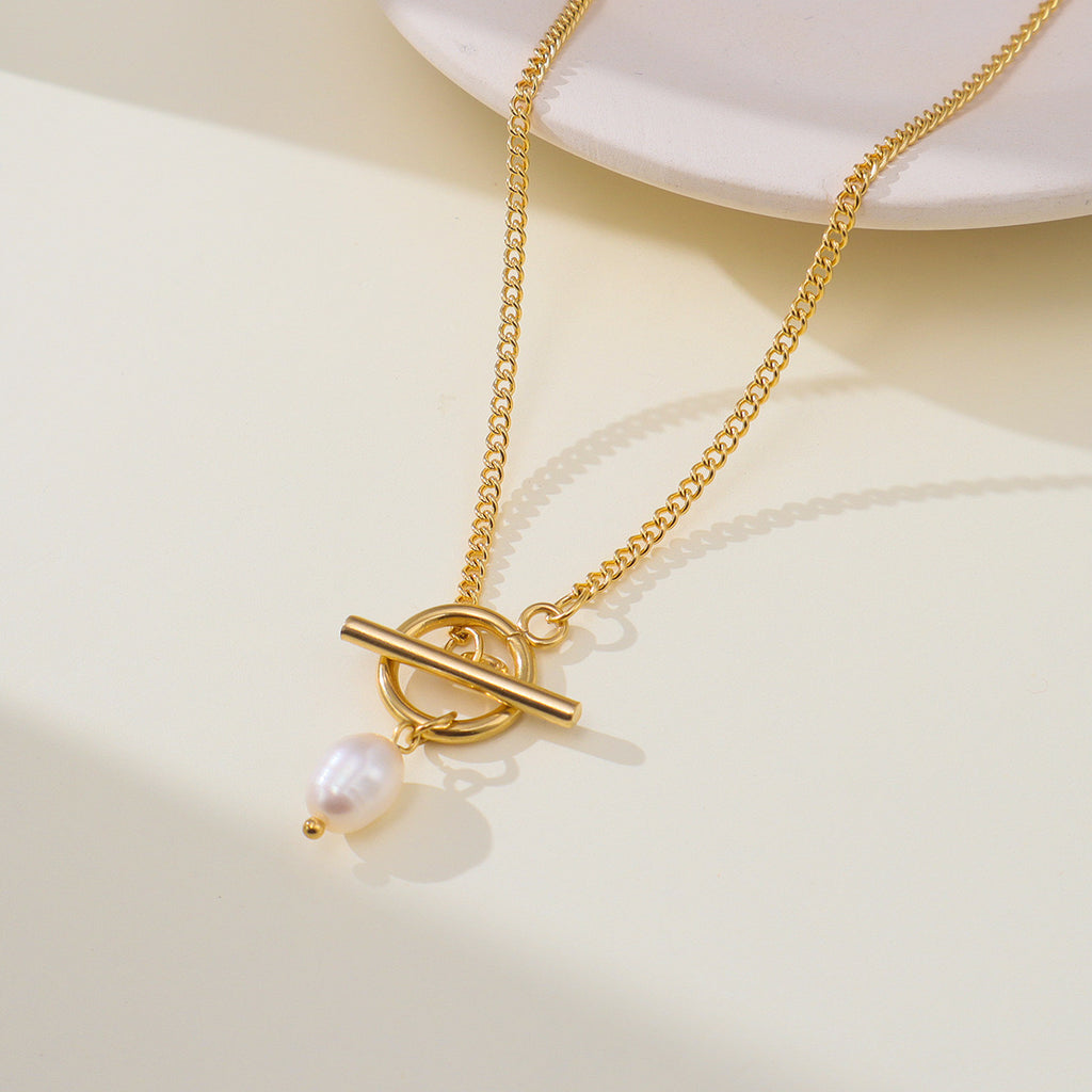 Pearla Toggle Necklace – Freshwater Pearl & 18K Gold Plated Stainless Steel