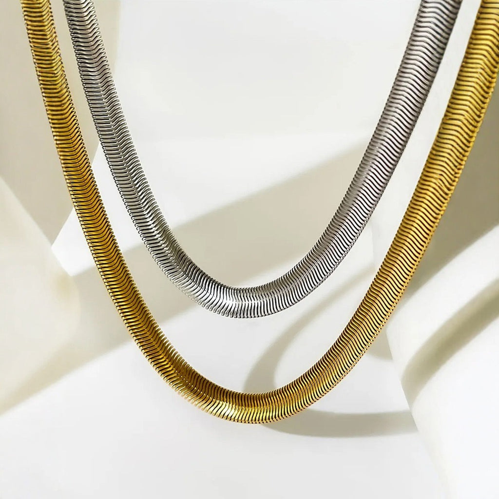 Luna Luxe Snake Chain Necklace – 18K Gold Plated Stainless Steel
